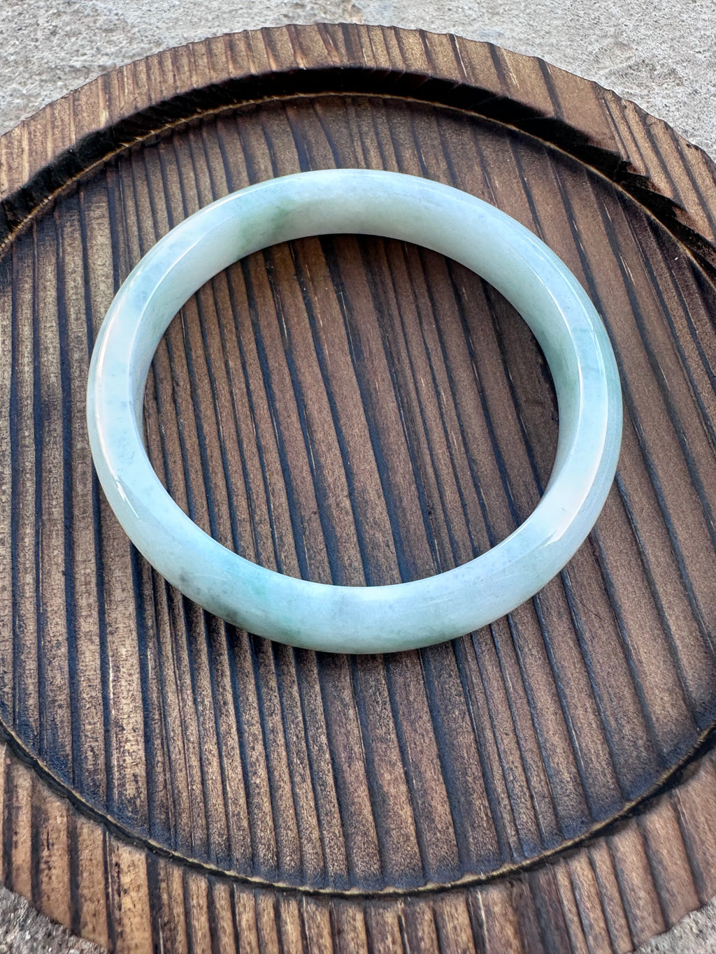 Light Green Jadeite Bangle (Sz 52.5)